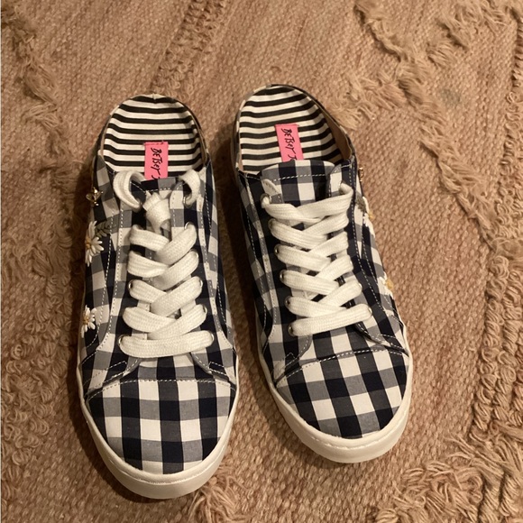 BETSEY JOHNSON EDNA BLACK WHITE CHECKERED BUMBLEBEE SLIP ON SNEAKERS SZ. 7.5 - Picture 9 of 10
